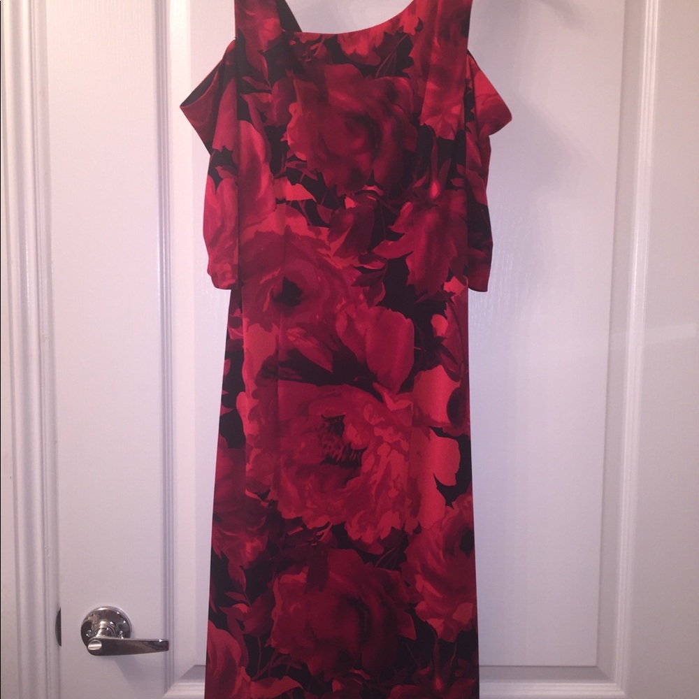 NWT RED/ BLACK COLD SHOULDER ROSE DRESS - Picture 6 of 6